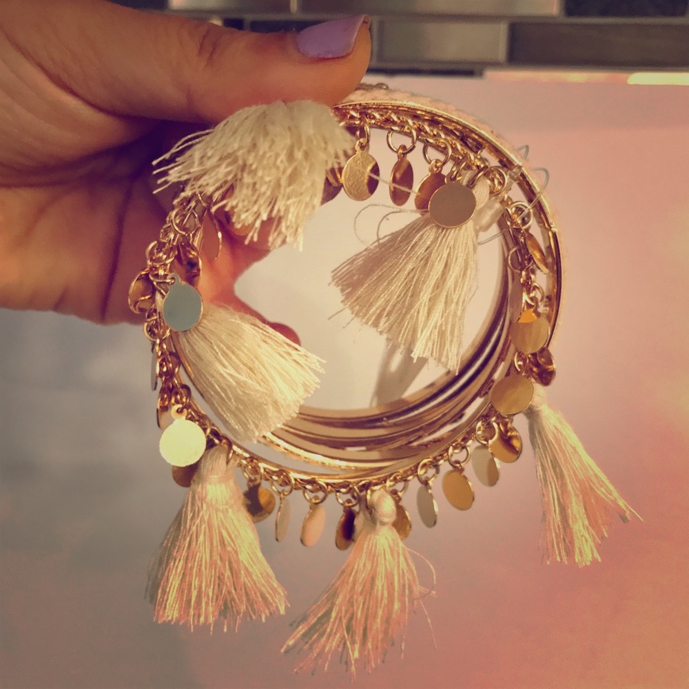 White and gold fringe tassel bangle set